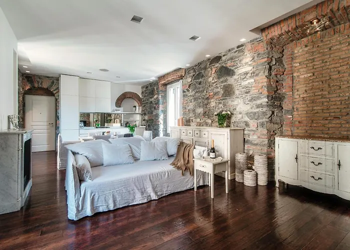 Stunning Central Como Apt By Joivy